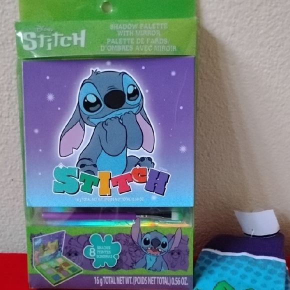 NWT Disney Stitch Shadow Pallet With Mirror+ Blue and Green Stitch Socks - Picture 2 of 13